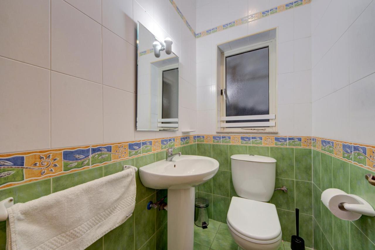 Few minutes off Sliema Promenade 3-bedroom apartment Buitenkant foto