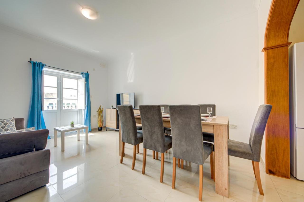 Few minutes off Sliema Promenade 3-bedroom apartment Buitenkant foto