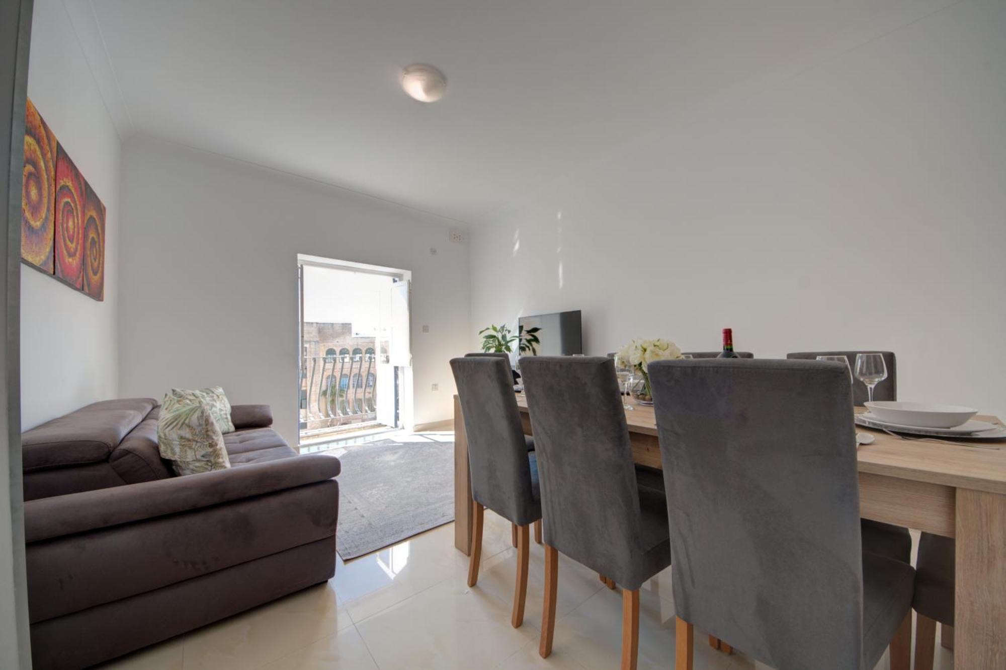 Few minutes off Sliema Promenade 3-bedroom apartment Buitenkant foto