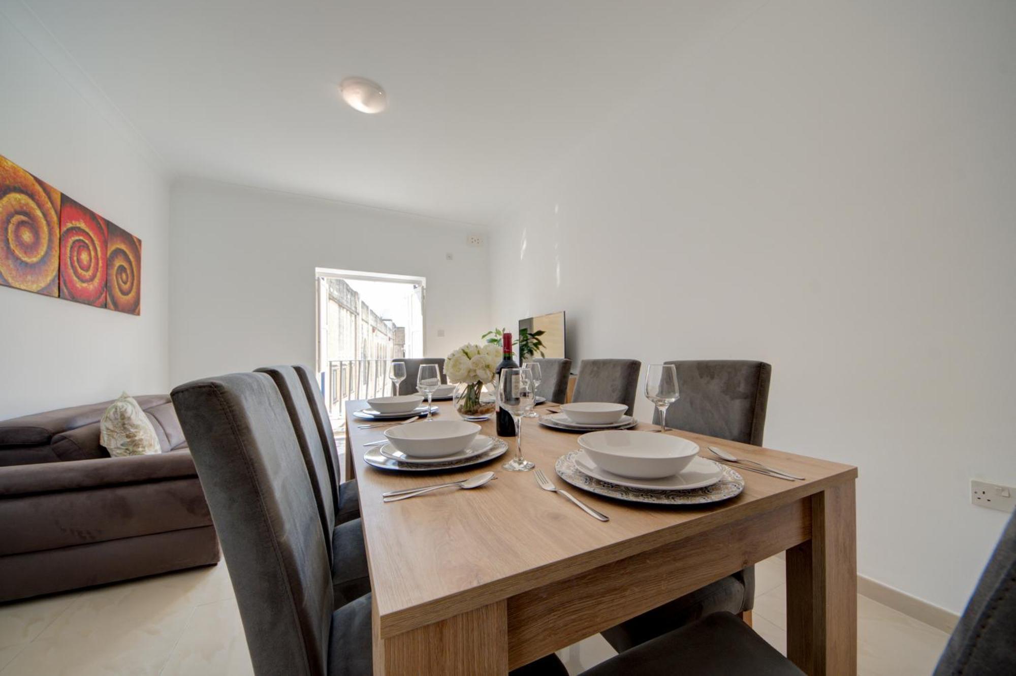 Few minutes off Sliema Promenade 3-bedroom apartment Buitenkant foto