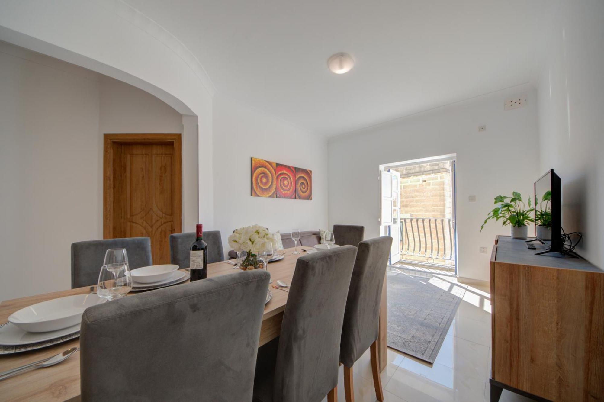 Few minutes off Sliema Promenade 3-bedroom apartment Buitenkant foto