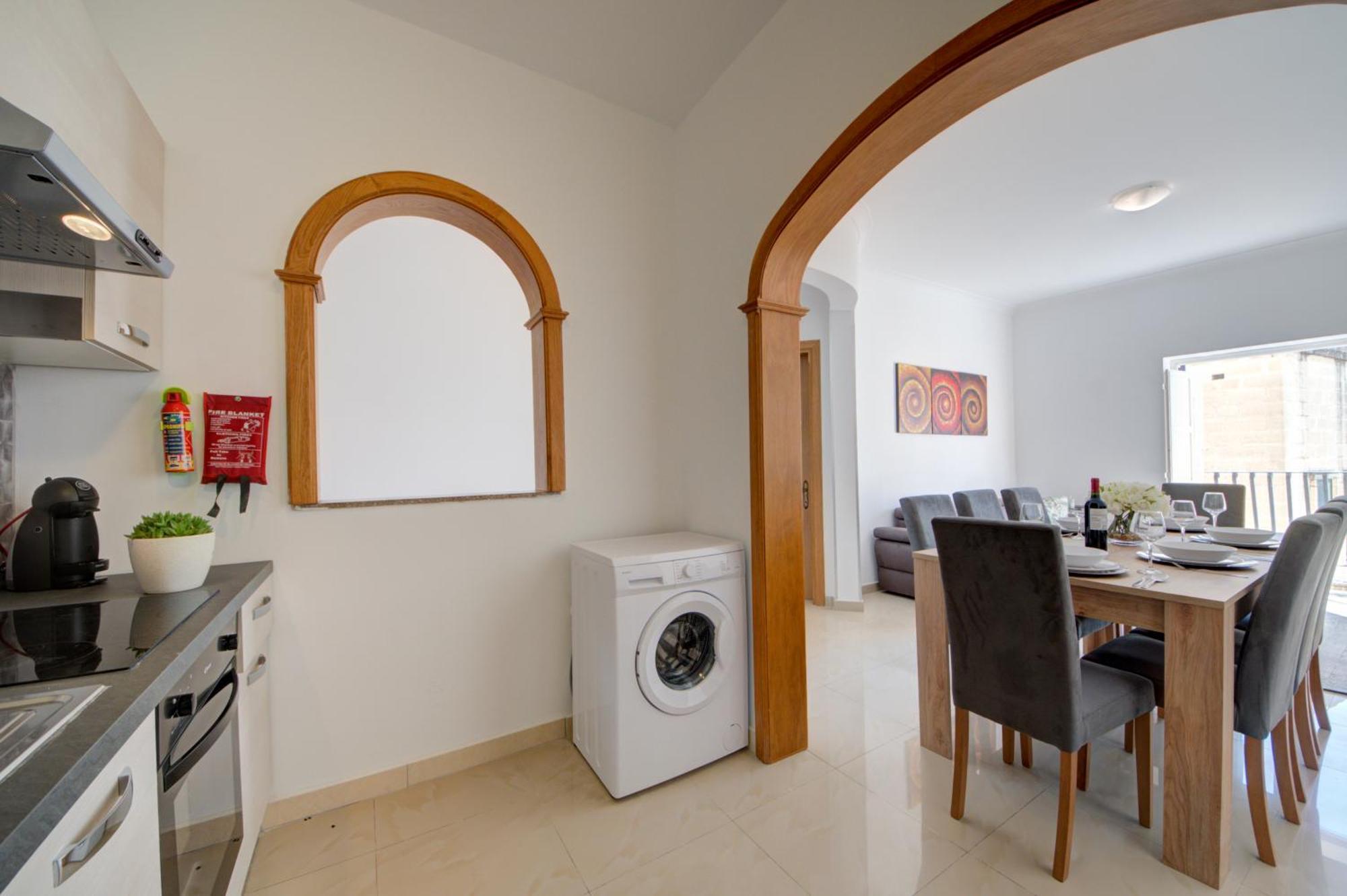 Few minutes off Sliema Promenade 3-bedroom apartment Buitenkant foto